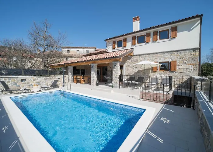 Villa Poji