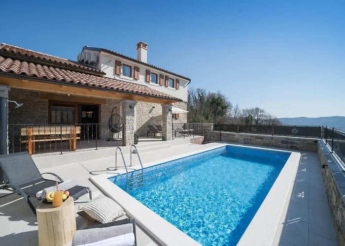 Villa Poji